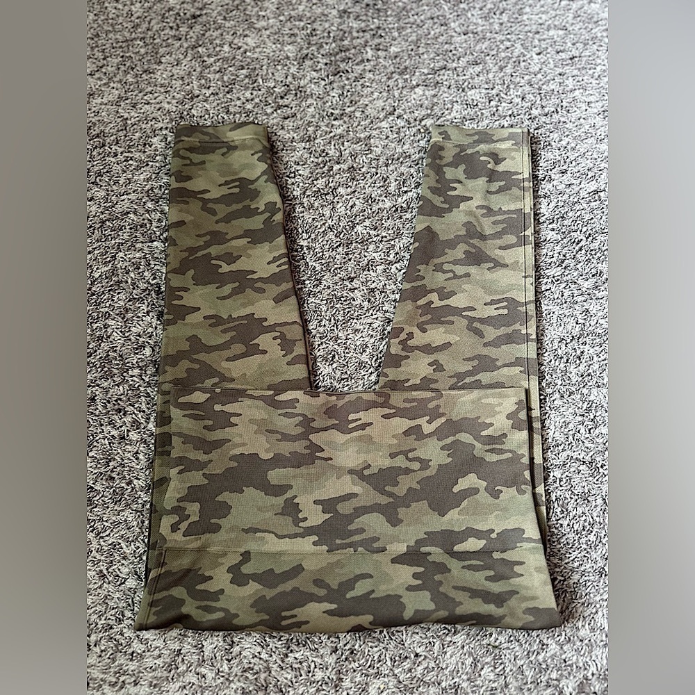 Women’s Spanx Look At Me Now Leggings Green Camo Size XL